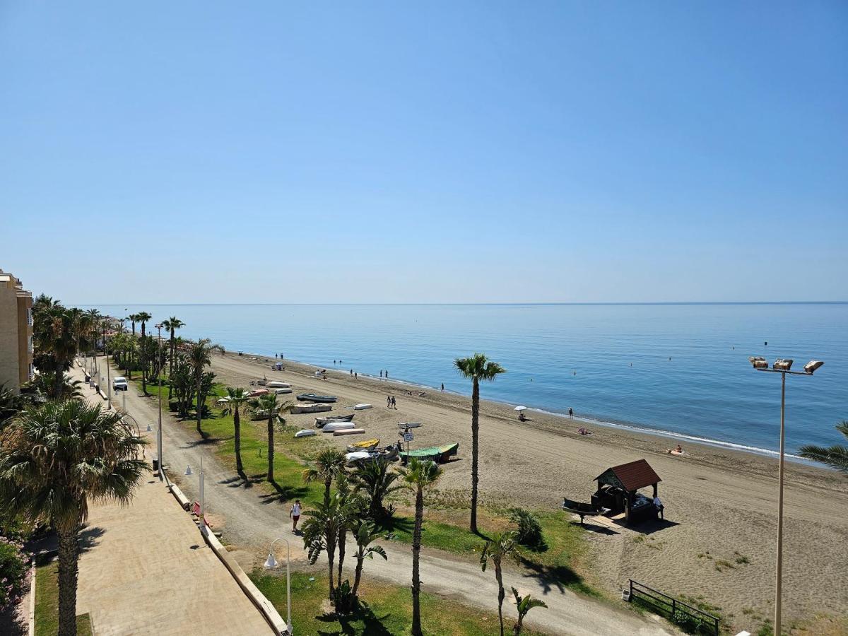 Primera Linea De Playa Con Vistas Al Mar Rincon de la Victoria Luaran gambar